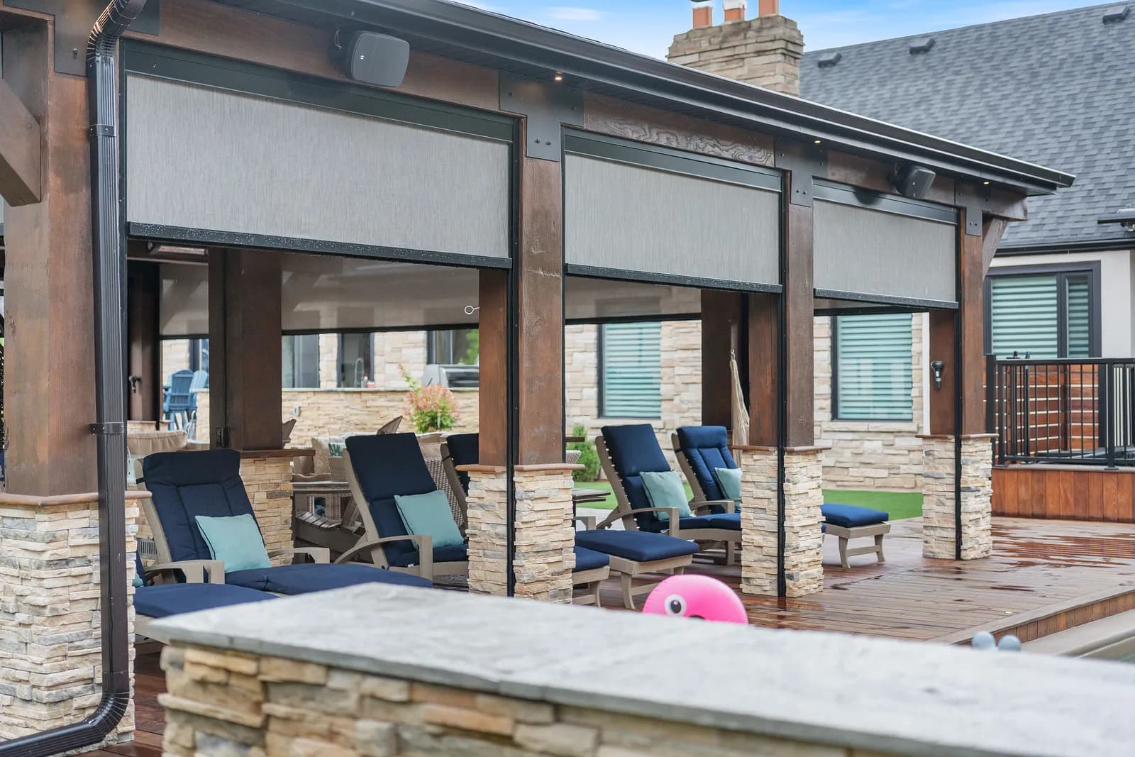 Retractable Patio Screens install in Hamilton, Ontario
